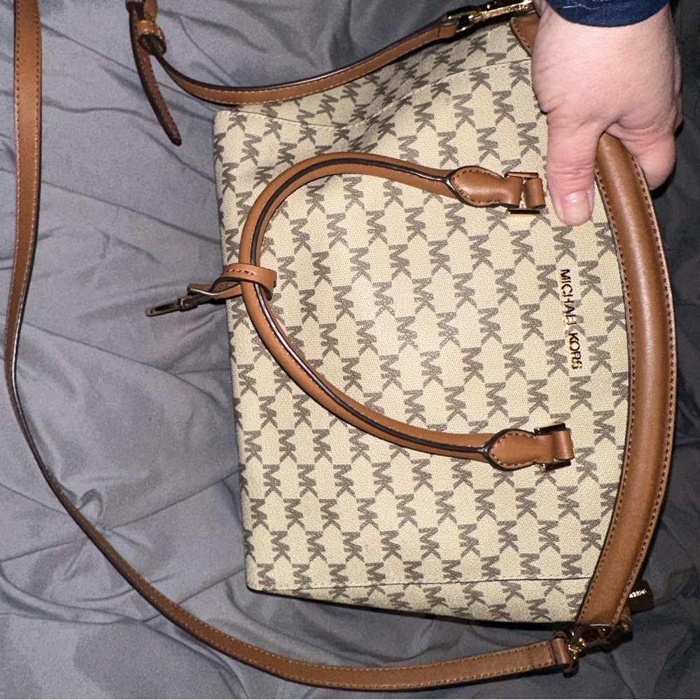 Cross body bag